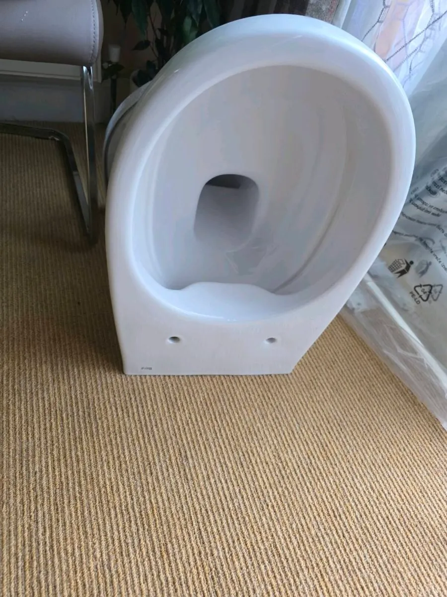 Brand new wall mounted toilet - Image 3