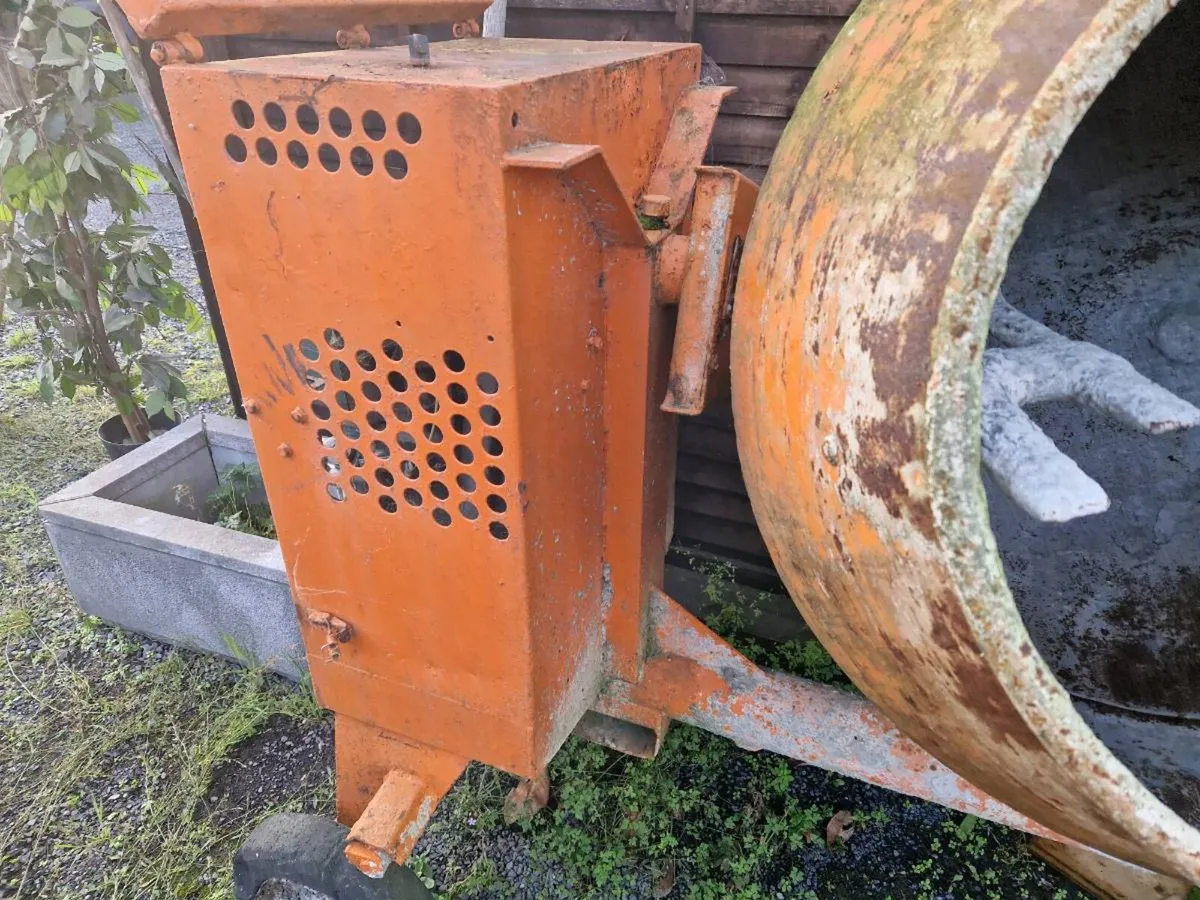 Diesel cement mixer - Image 3