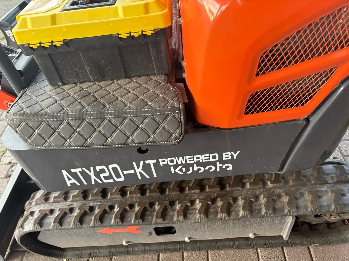 26 ATX Kubota powered 2t Mini digger - Image 4
