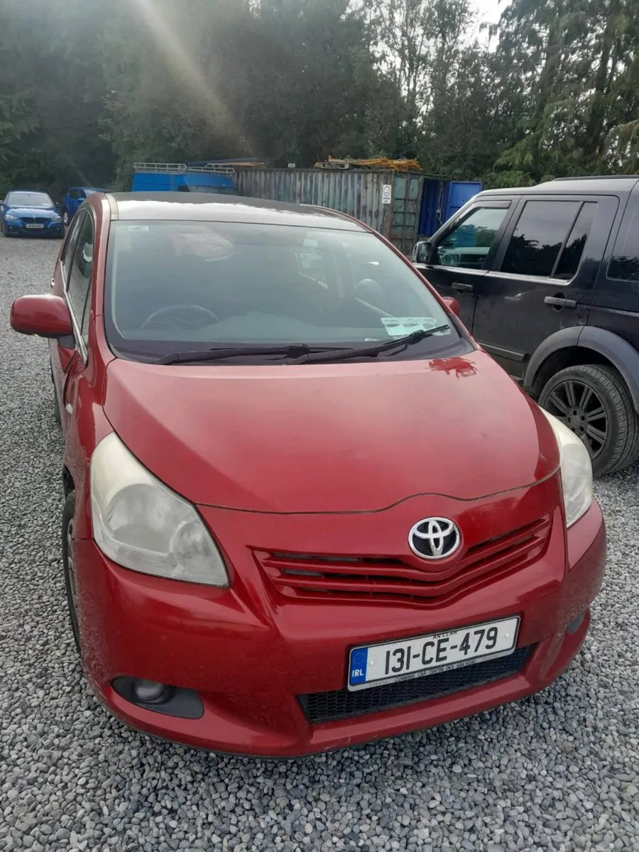 Toyota corolla verso 7 seater 2013 - Image 1