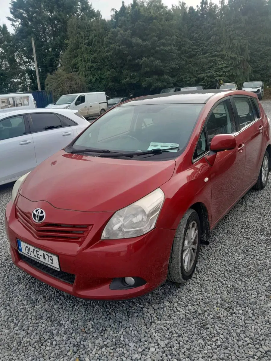 Toyota corolla verso 7 seater 2013 - Image 2
