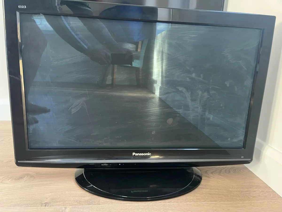 Panasonic 37” TV