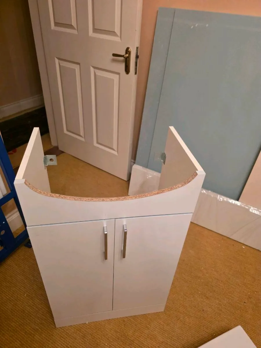 Brand new sink never used - Image 1