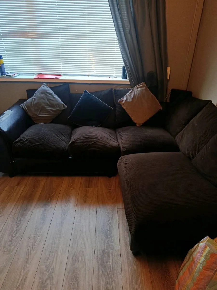 Corner couch L-shaped couch - Image 2