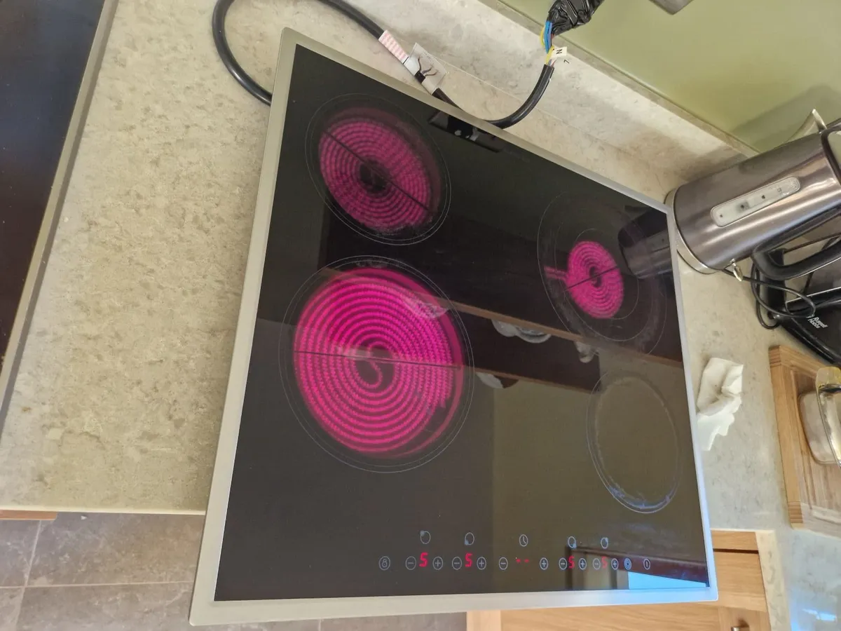 Ceramic hob - Image 2