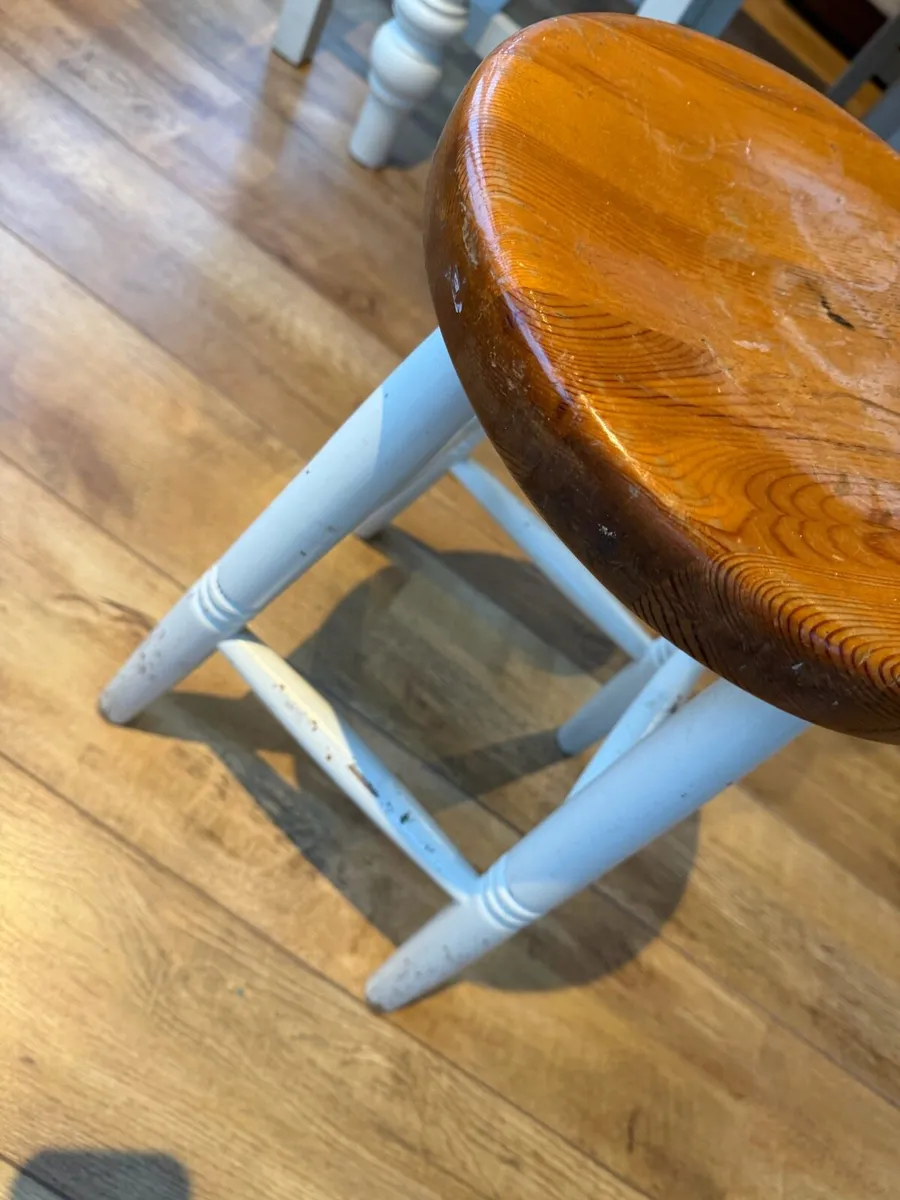 Table, Chairs & Stools - Image 3
