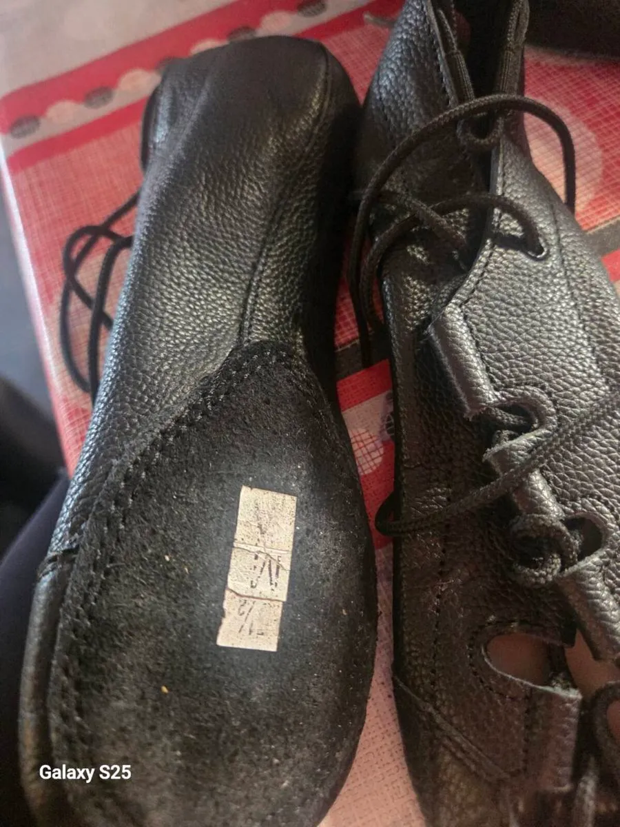 Irish dancing shoes - Image 3