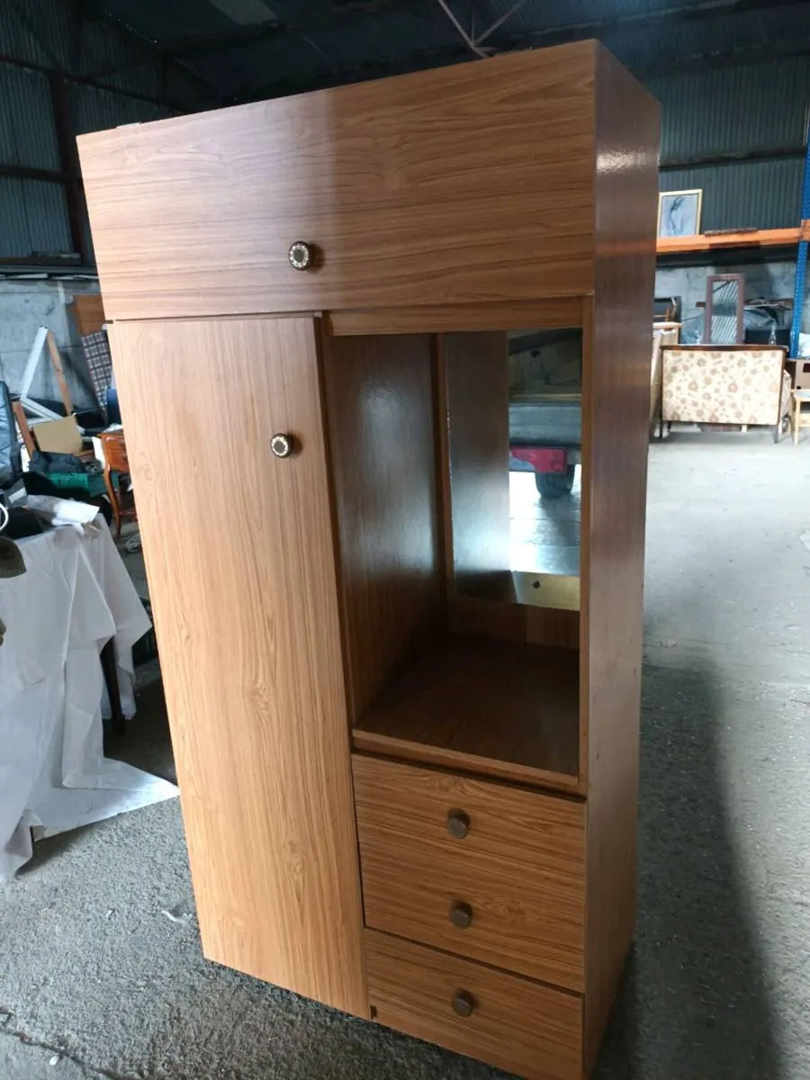 Wardrobe - Image 3