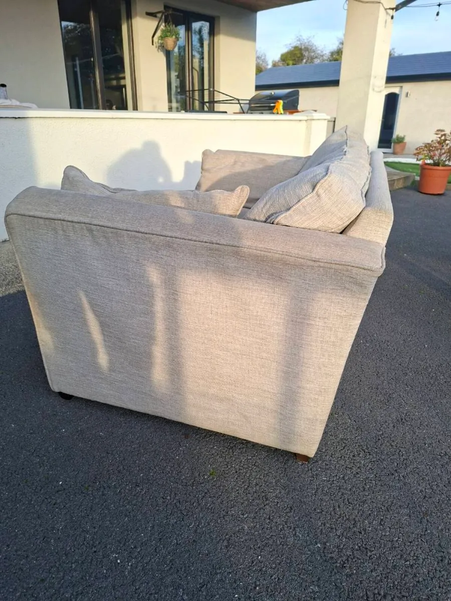 2 Seater Sofa - Image 4