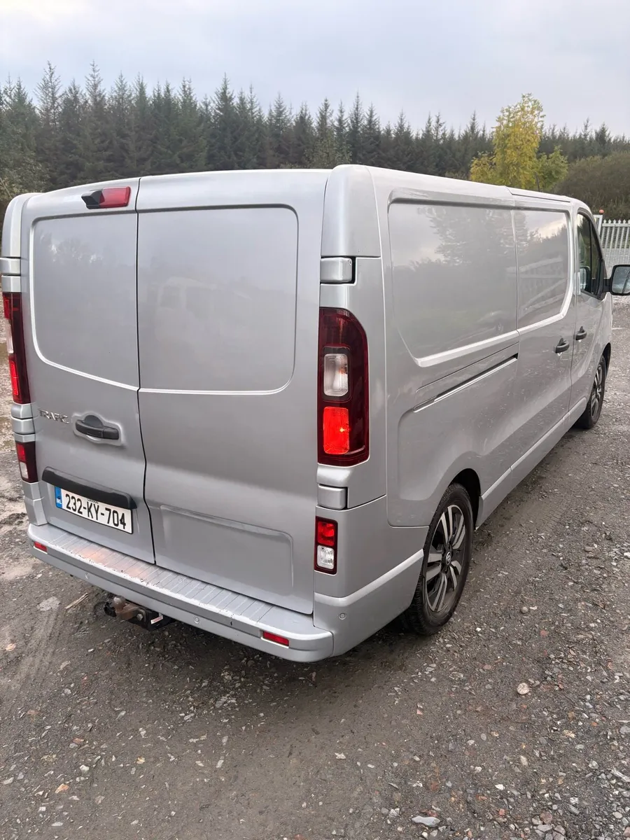 Renault traffic - Image 4