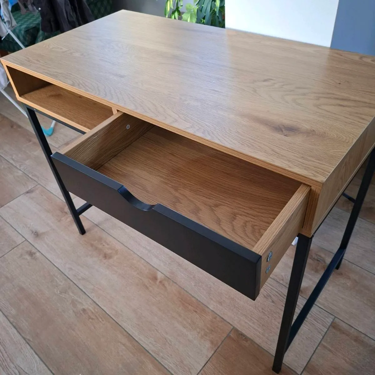 Office desk - Image 2