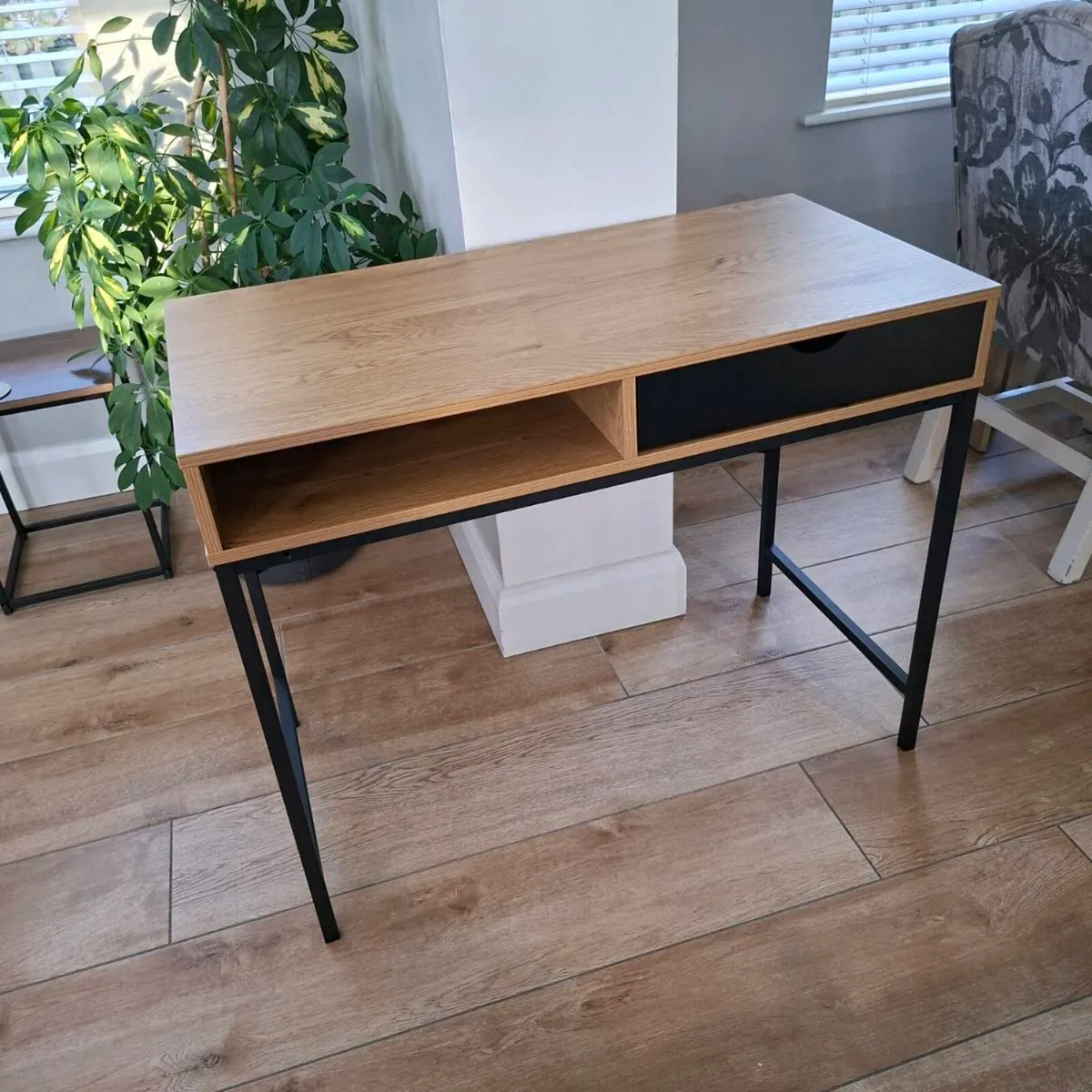 Office desk - Image 3