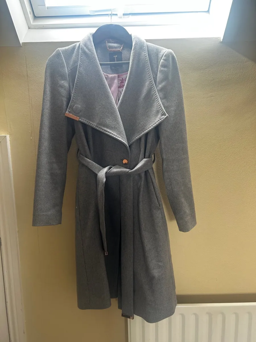 Clothes - Image 3