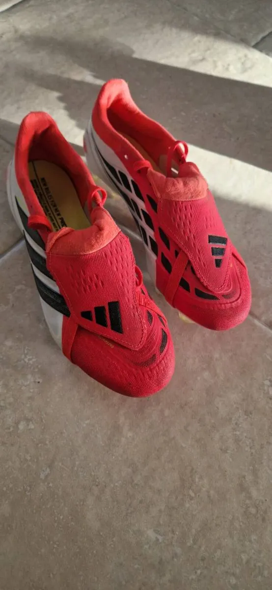 Football boots - Image 1
