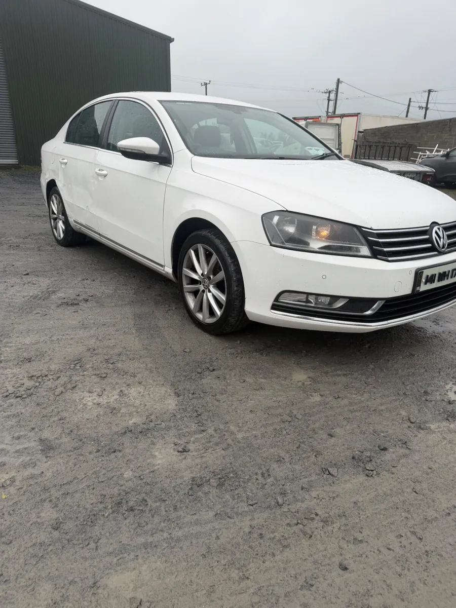 2014 Passat - Image 3