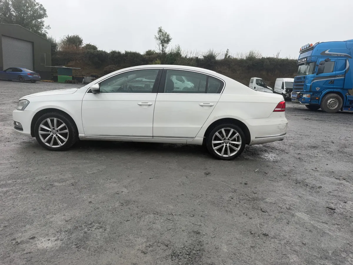 2014 Passat - Image 4
