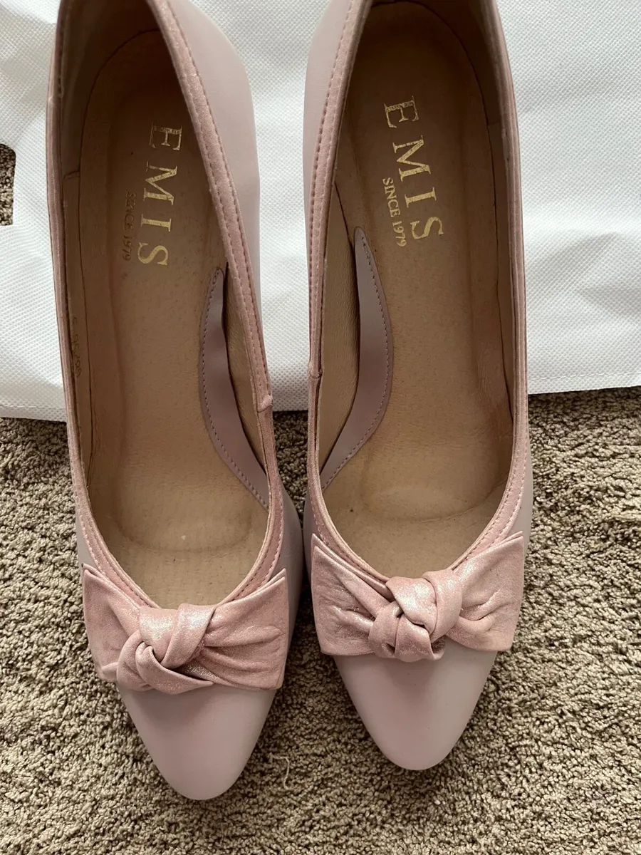 Shoes - Image 3