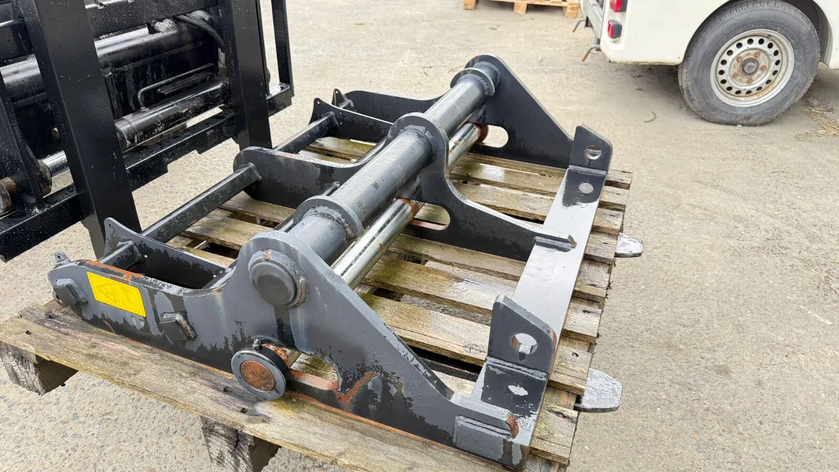 Manitou Carriage Frame - €250 + VAT - Image 1