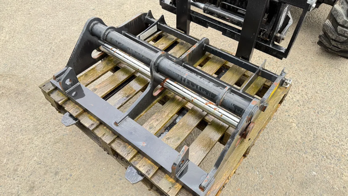 Manitou Carriage Frame - €250 + VAT - Image 3