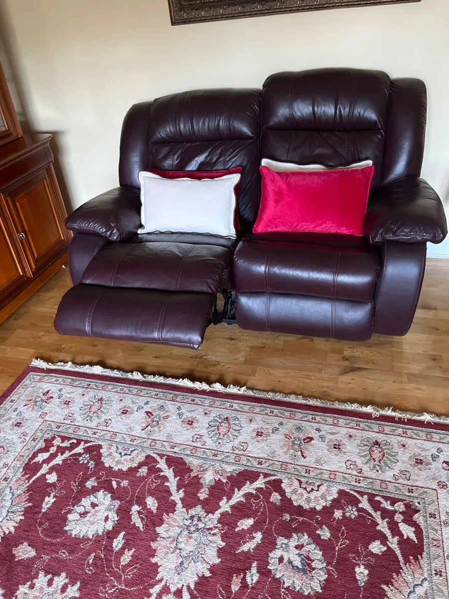 Sitting rooms chairs - Image 3