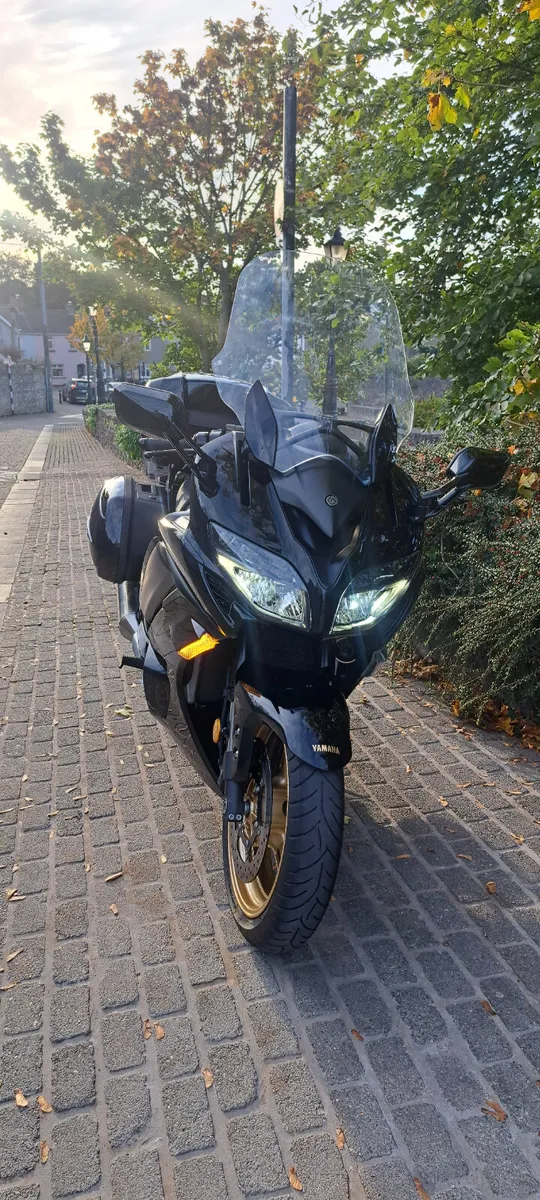 2022 Yamaha FJR1300 - Image 2