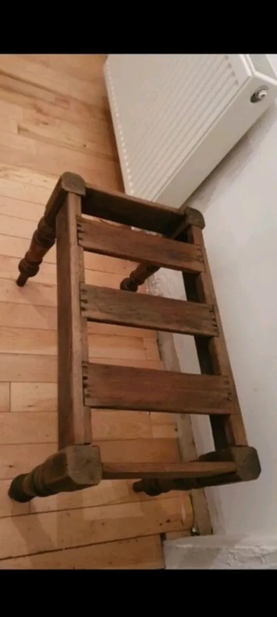 Mid century hotel luggage stand - Image 2