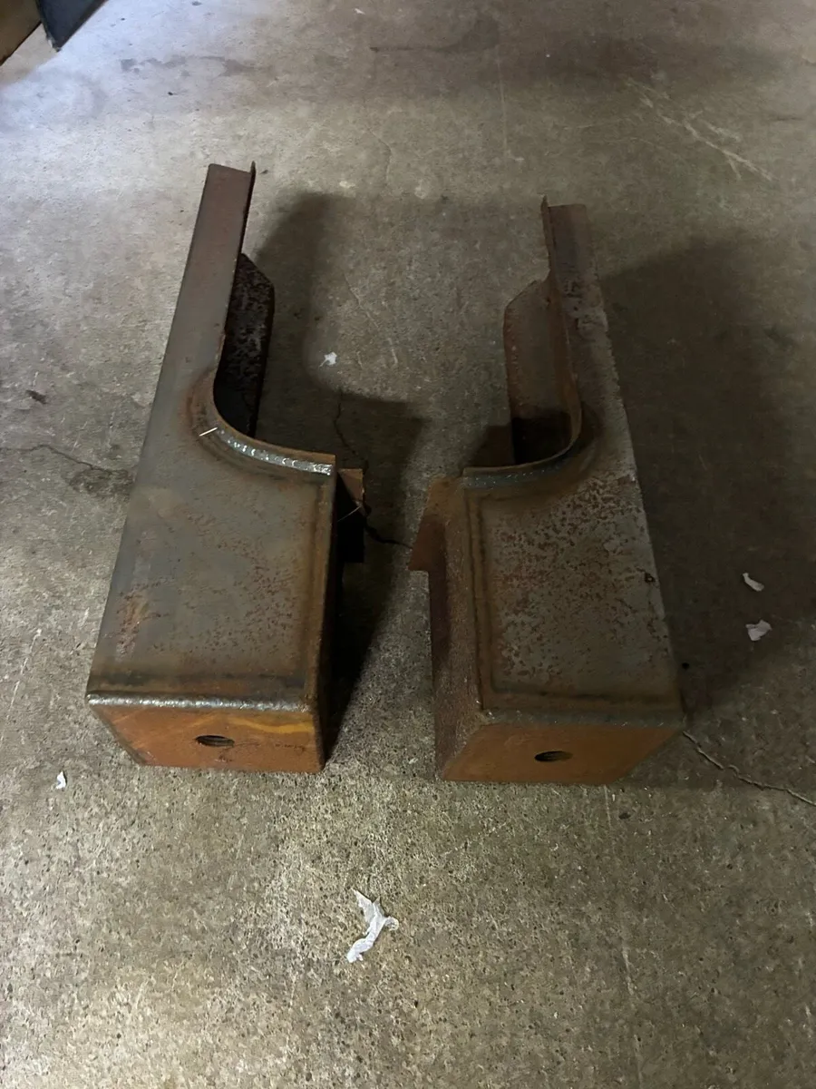 Escort parts - Image 1