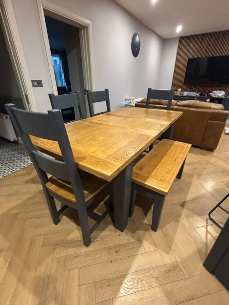 Solid Oak Extendable Dining Table, 4 chairs & 1 bench - Image 2