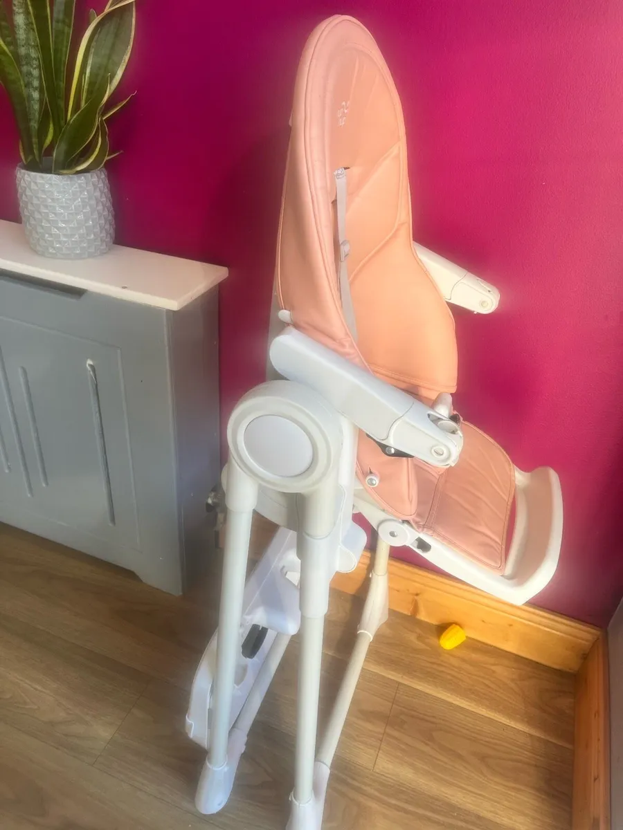 High chair - Image 2