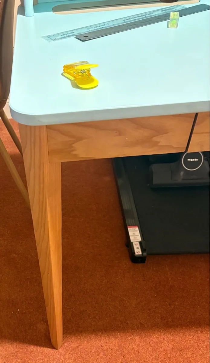 Desk - Image 3