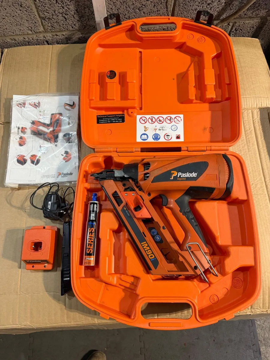 Paslode IM90 1st fix nail gun. - Image 1