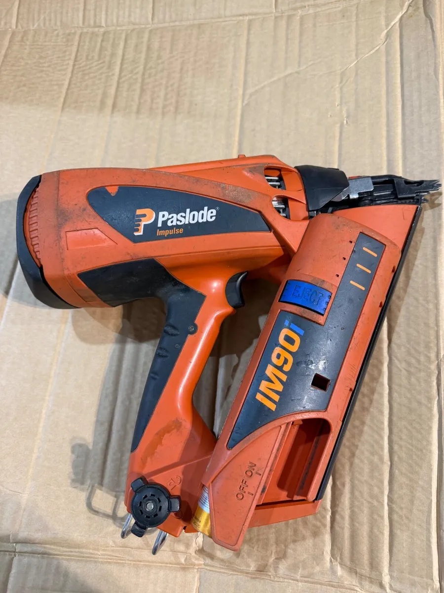 Paslode IM90 1st fix nail gun. - Image 3
