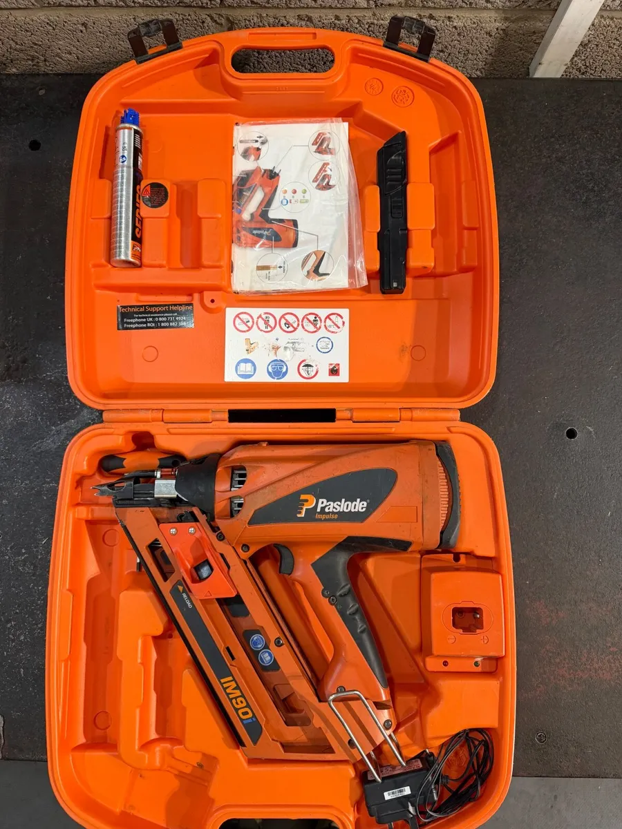 Paslode IM90 1st fix nail gun. - Image 4