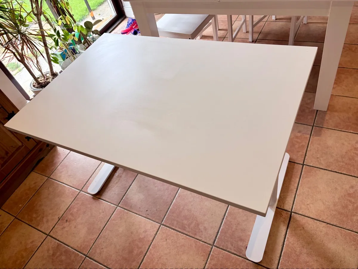 White Modern Office Desk - Like New - Image 2