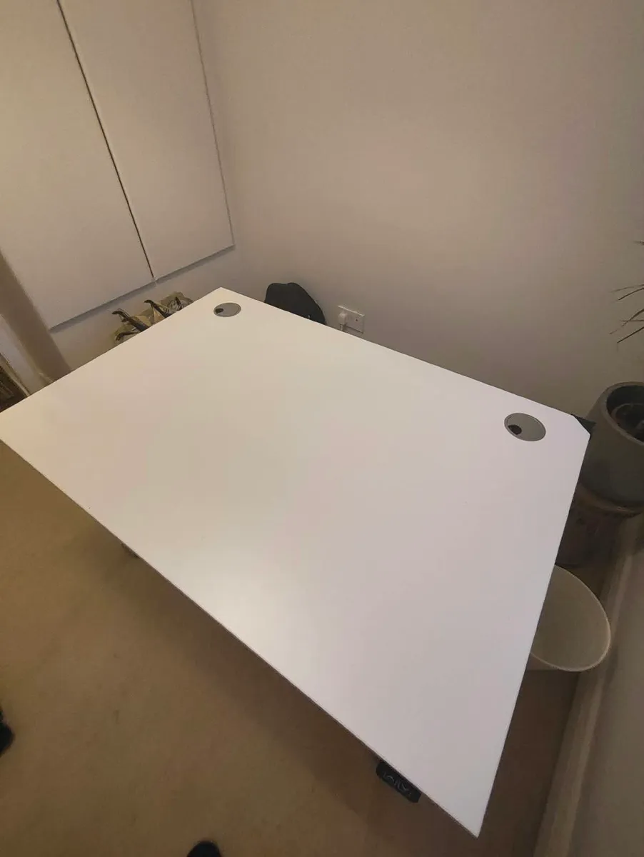 Office standing desk - Image 1