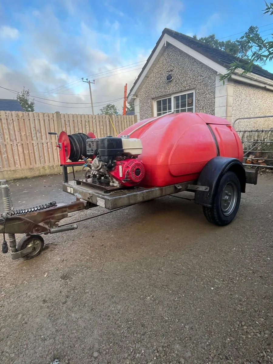 Western bowser with power washer and reel - Image 4