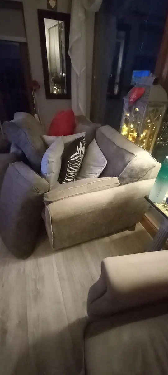 Corner suite