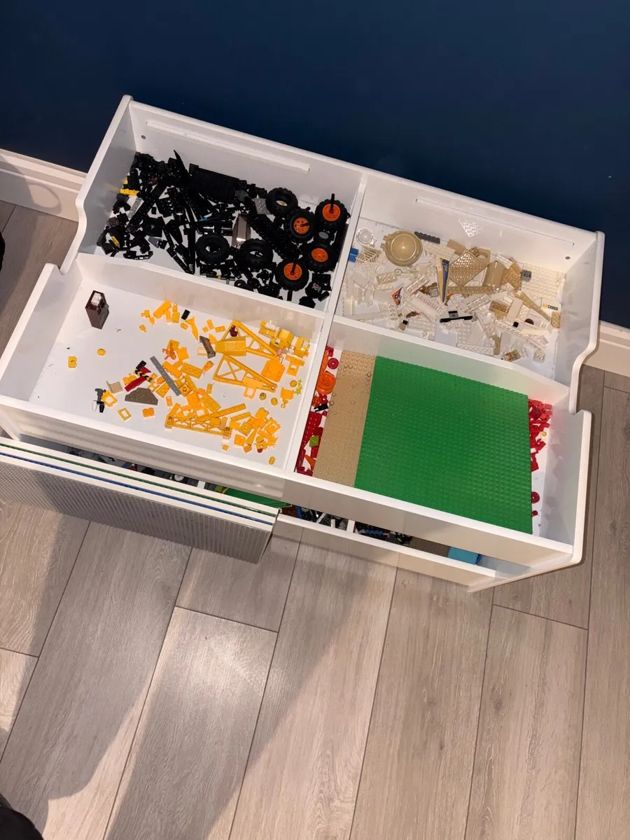 Lego Building Table With Lego Included - Image 4
