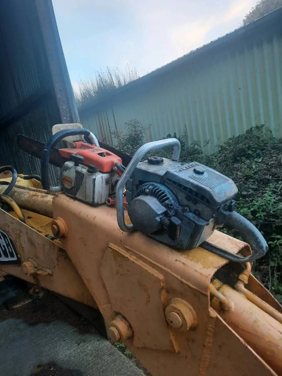 Two vintage chainsaws  stihl and homelite - Image 1