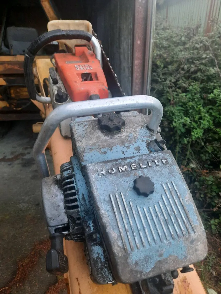 Two vintage chainsaws  stihl and homelite - Image 4