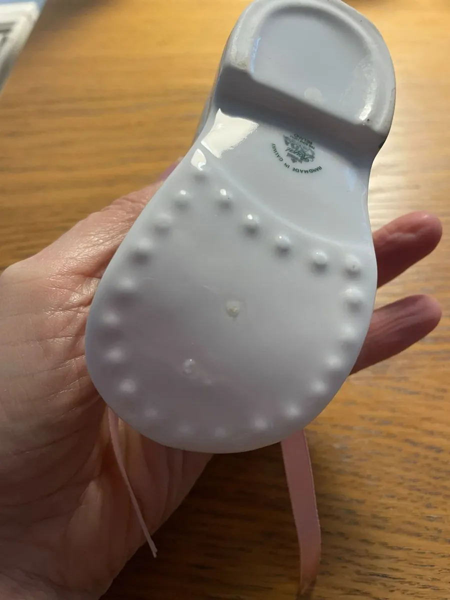 Royal Tara Fine Bone China Boot, shamrock detail - Image 3