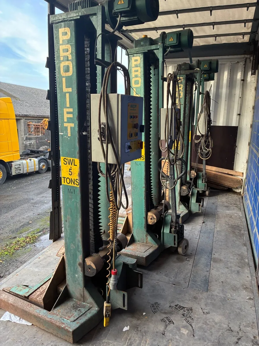 Hgv/Truck column lift - Image 4