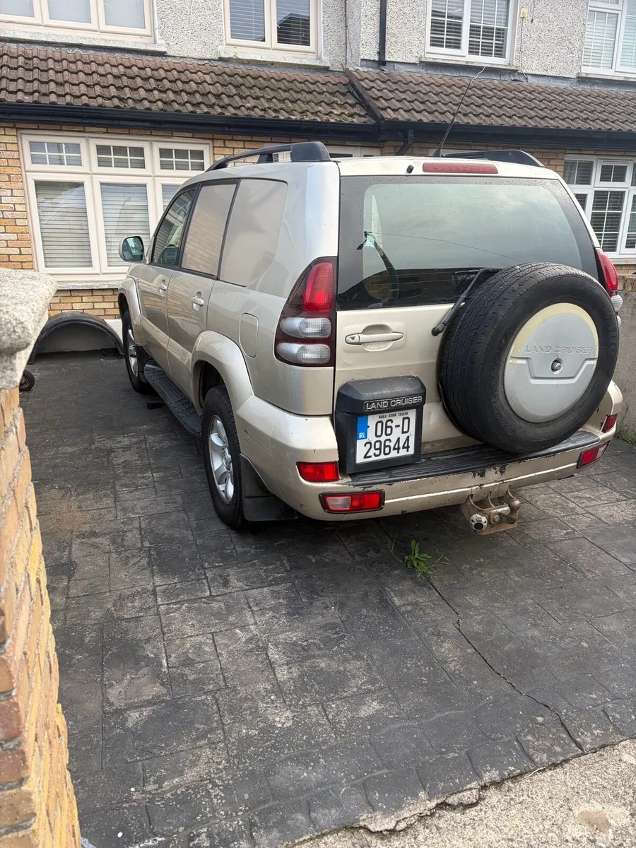 Toyota Land Cruiser - Image 4