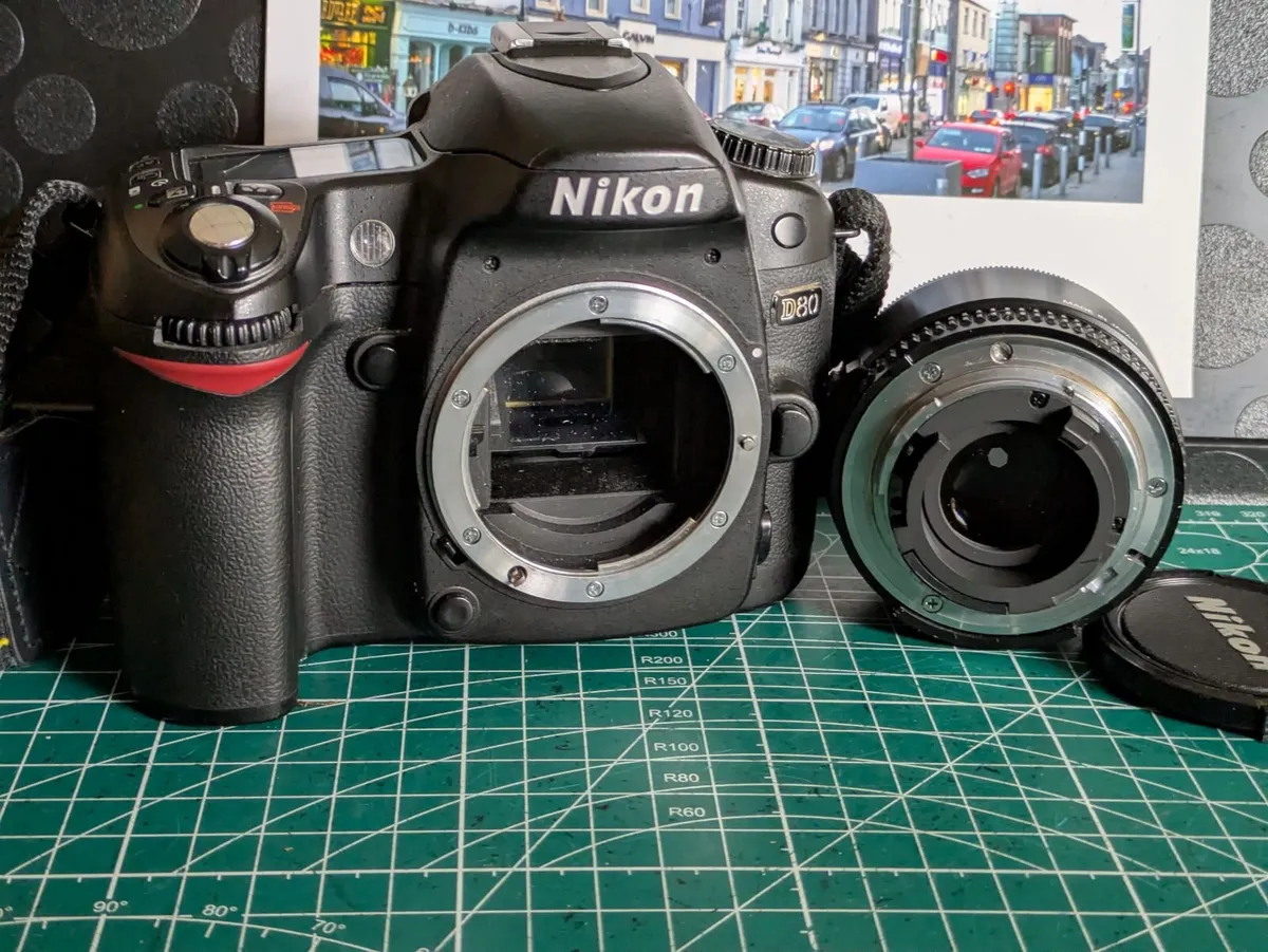 Nikon D80 10MP CCD🌈 DSLR camera - Image 4