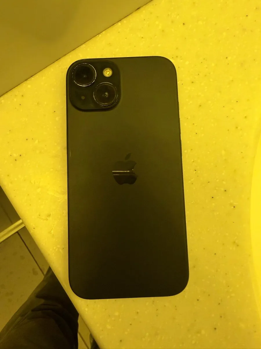 iphone 15 128GB unlocked to any network - Image 2