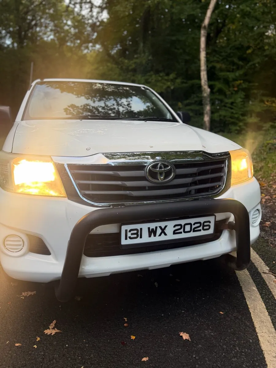 2013 Toyota Hilux SR 4.0 V6 Australia Import - Image 2
