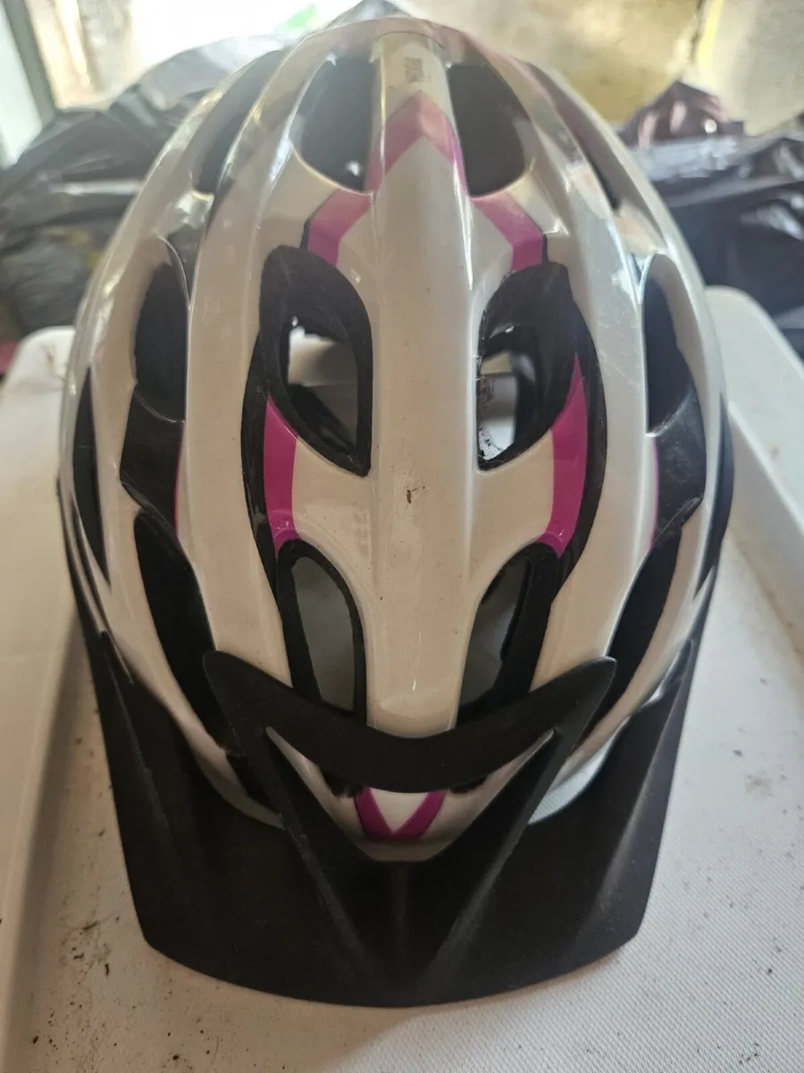 Bike helmet - Image 3