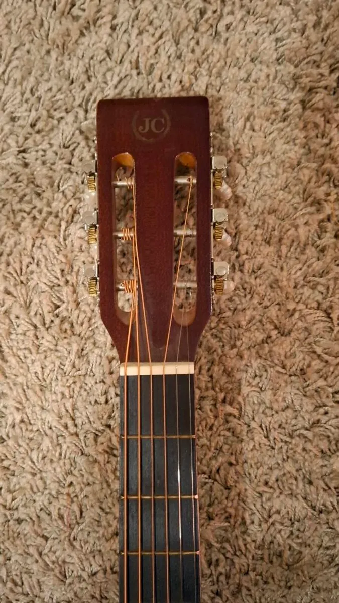 Starter guitar - Image 2