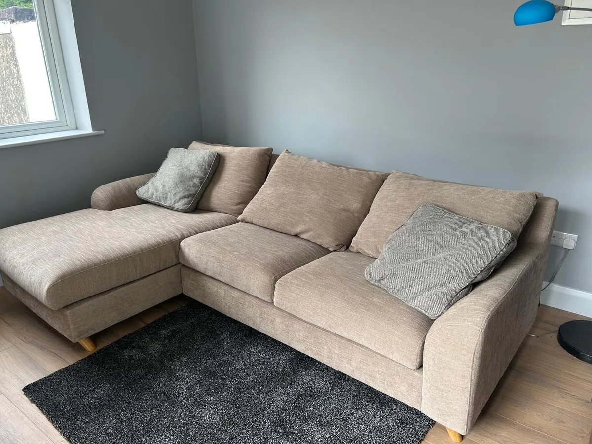 Couch - Image 2