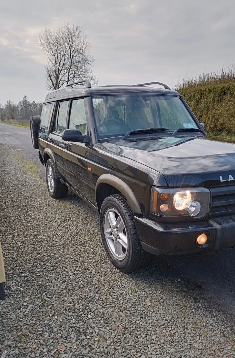 Land Rover discovery td5 breaking for parts - Image 1